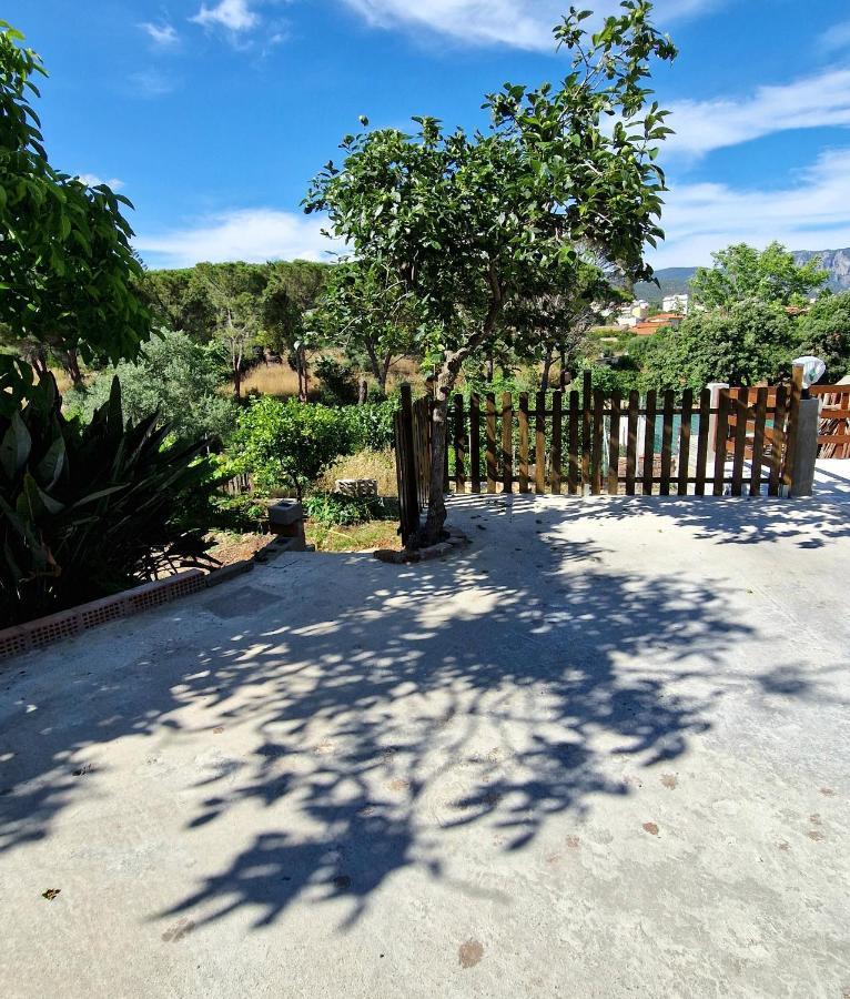 La Corte Liberty Rosa Iglesias Exterior photo